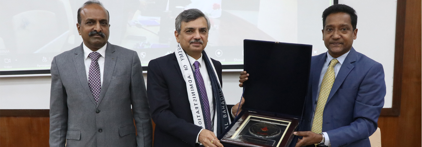 Felicitating Hon'ble Secretary, DoLR, GoI- NAKSHA Training Programme for District Magistrates/ District Collectors at LBSNAA, Mussoorie