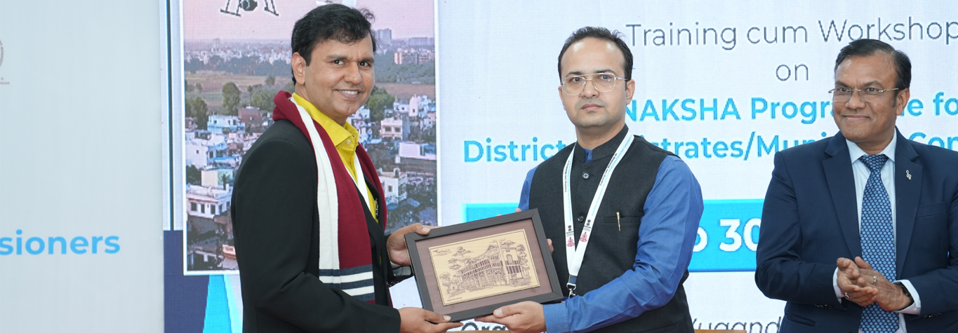 Felicitating Resource Person- NAKSHA Training Programme for District Magistrates/Municipal Commissioners at Mahatma Mandir, Gandhinagar